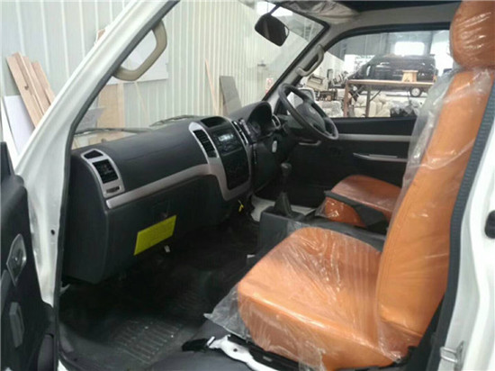 金杯閣瑞斯救護車