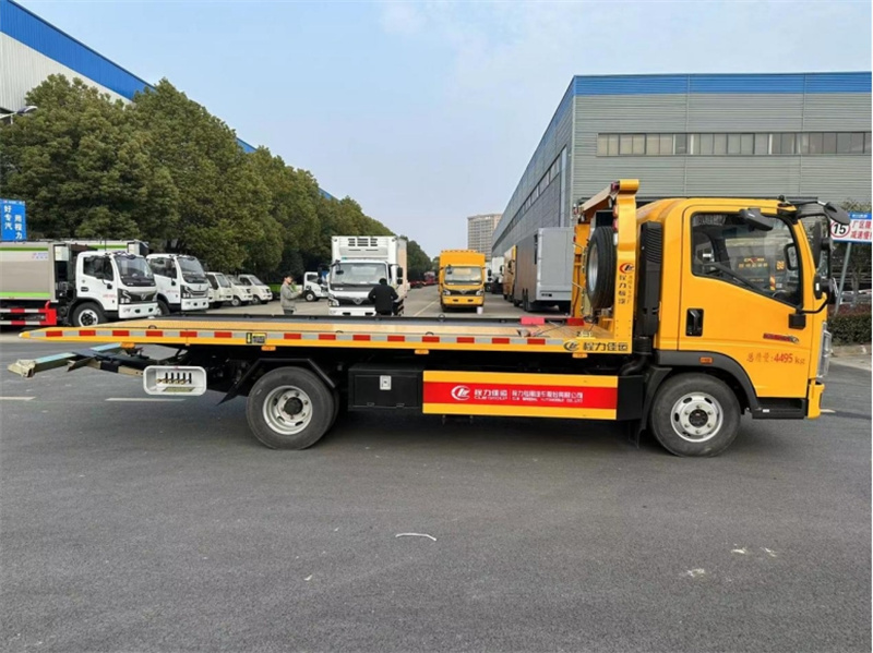 重汽豪沃國(guó)六藍(lán)牌清障車